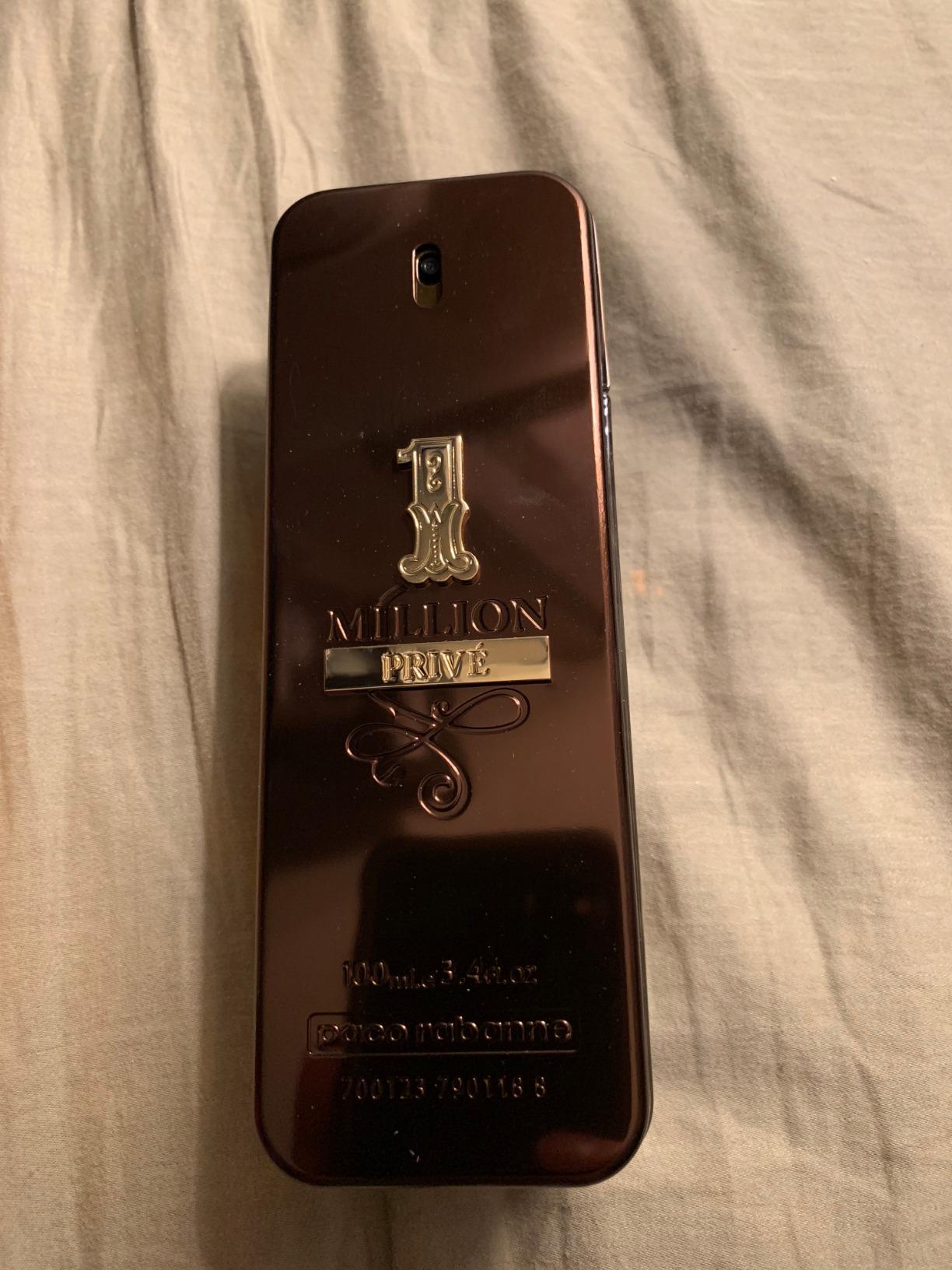 Rabanne 1 Million Parfum/Lucky - Event & Party Supply Photos のレビューと価格