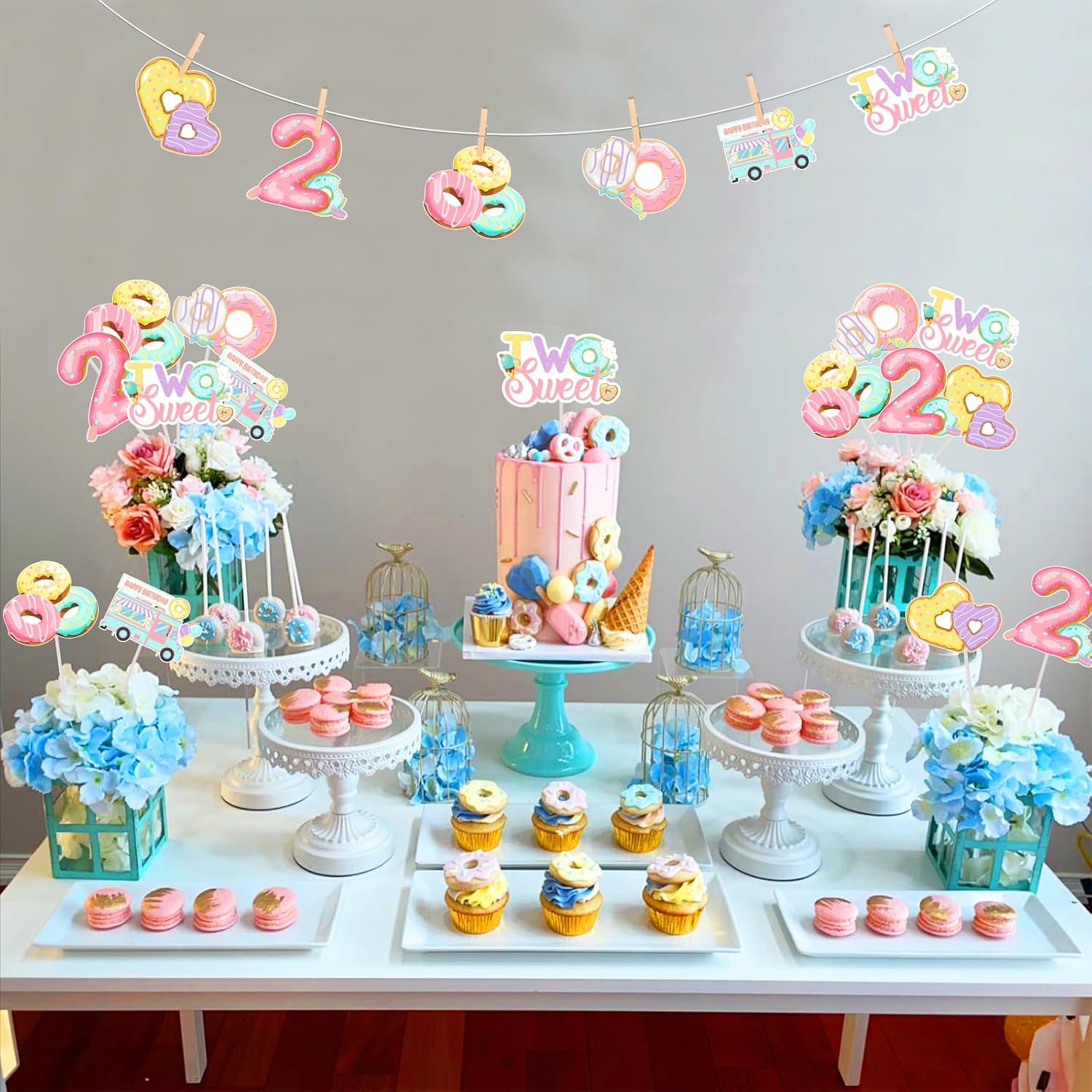 Donut 2nd Birthday Centerpiece - Centerpiece Stick のレビューと価格