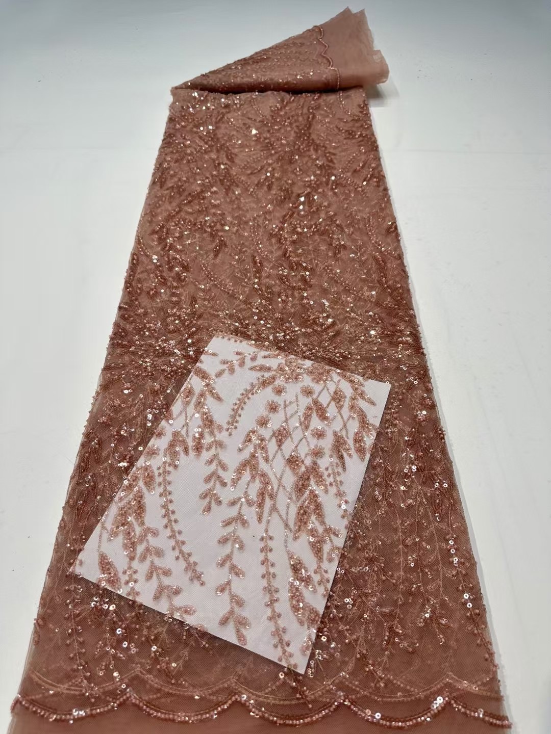 French Lace Fabrics 2026 High  - Glitter Tablecloth のレビューと価格