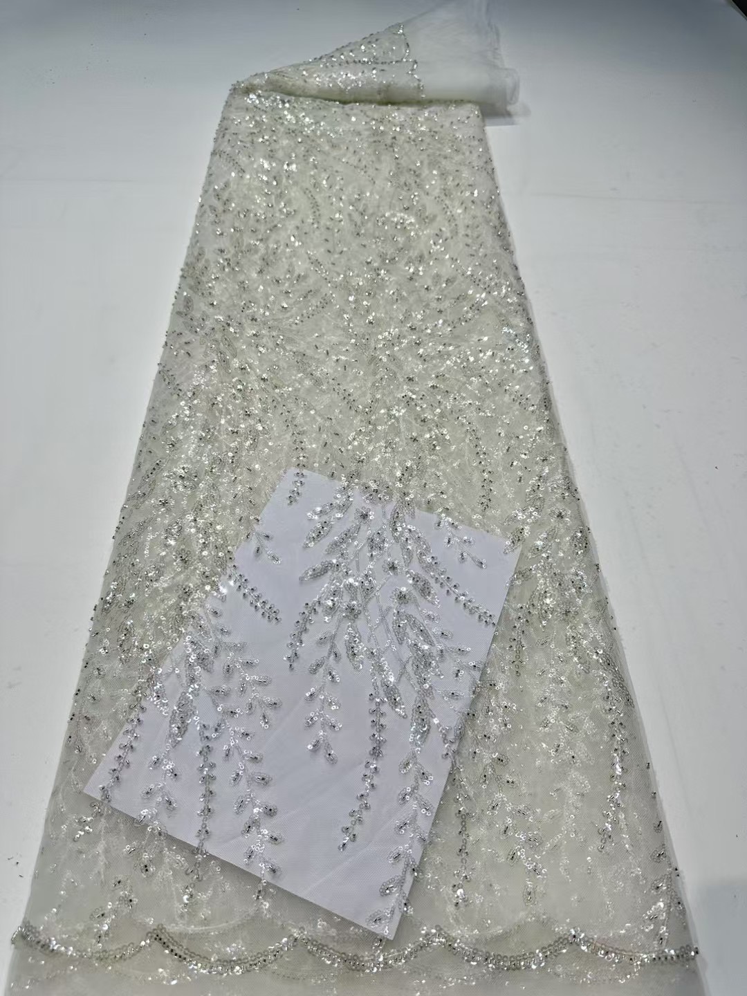 French Lace Fabrics 2026 High  - Glitter Tablecloth のレビューと価格