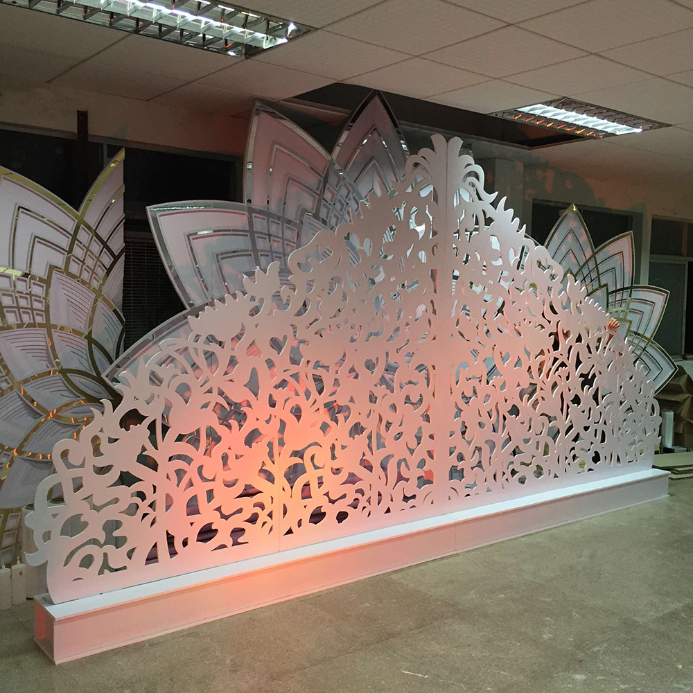Latest Creative Design White A - Party Event Supplier のレビューと価格