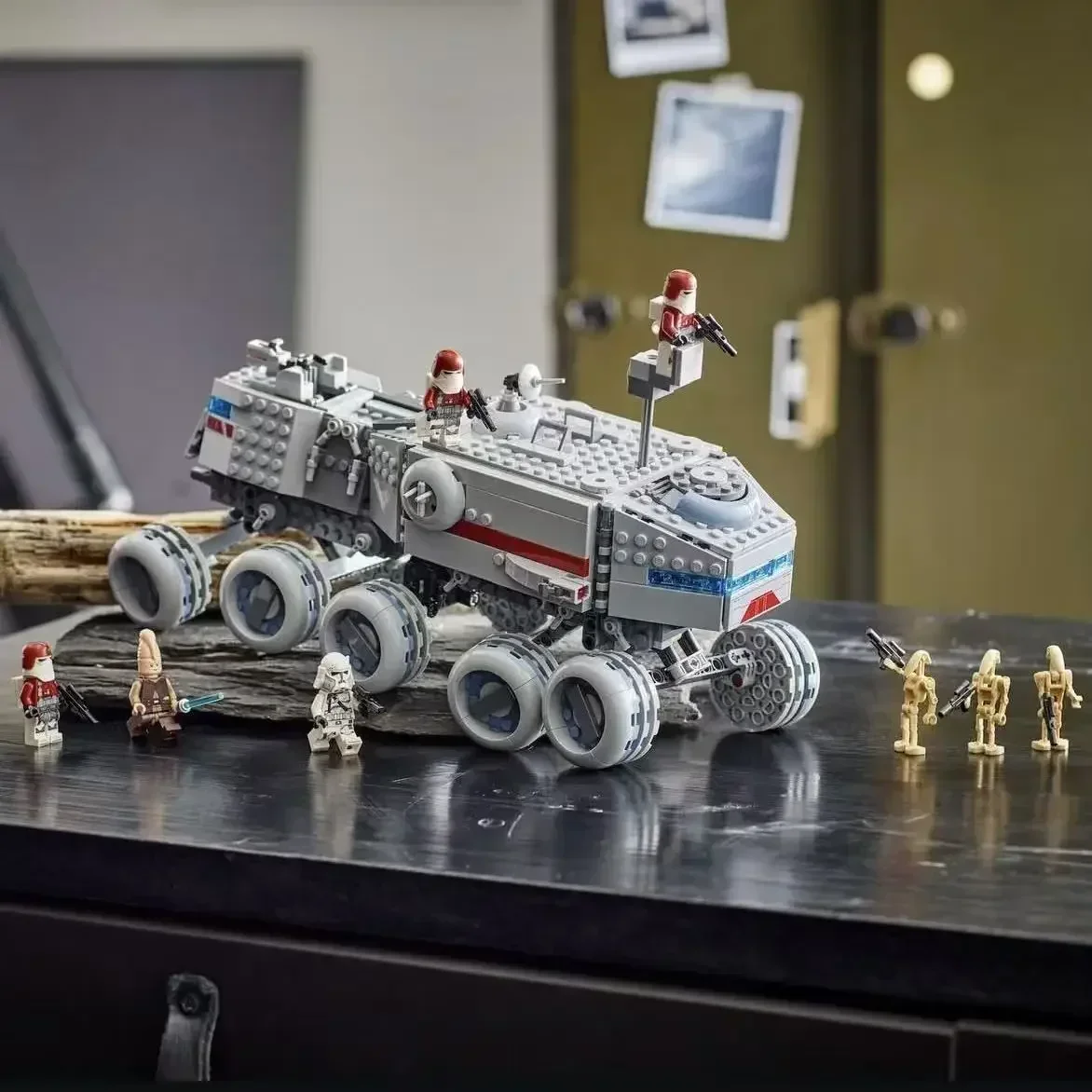 Bandai Launch 75413 Republic J - Event Launch Party のレビューと価格