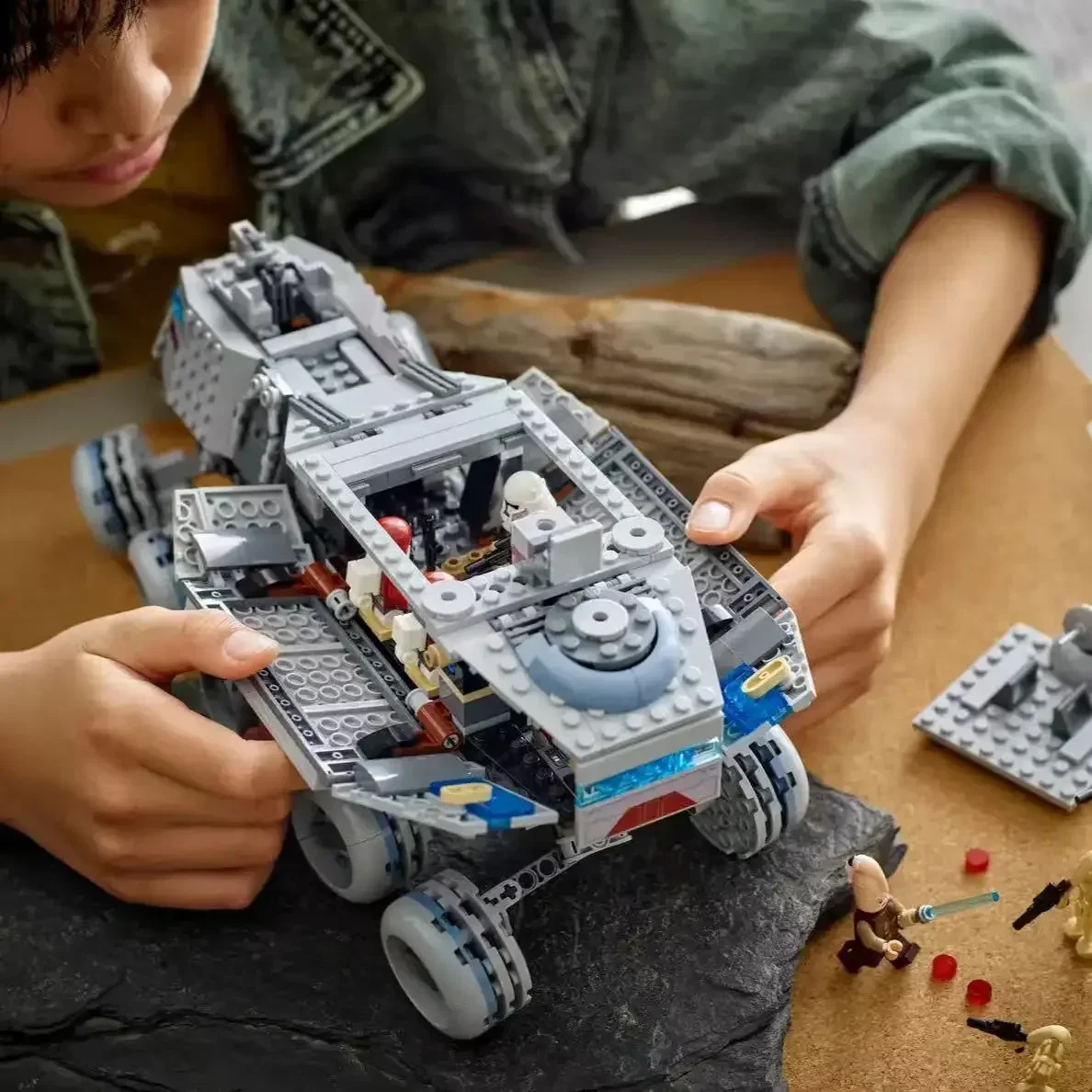 Bandai Launch 75413 Republic J - Event Launch Party のレビューと価格